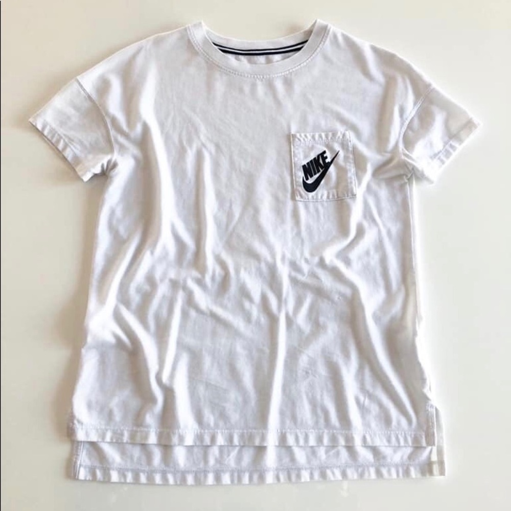 Nike Pocket Tee